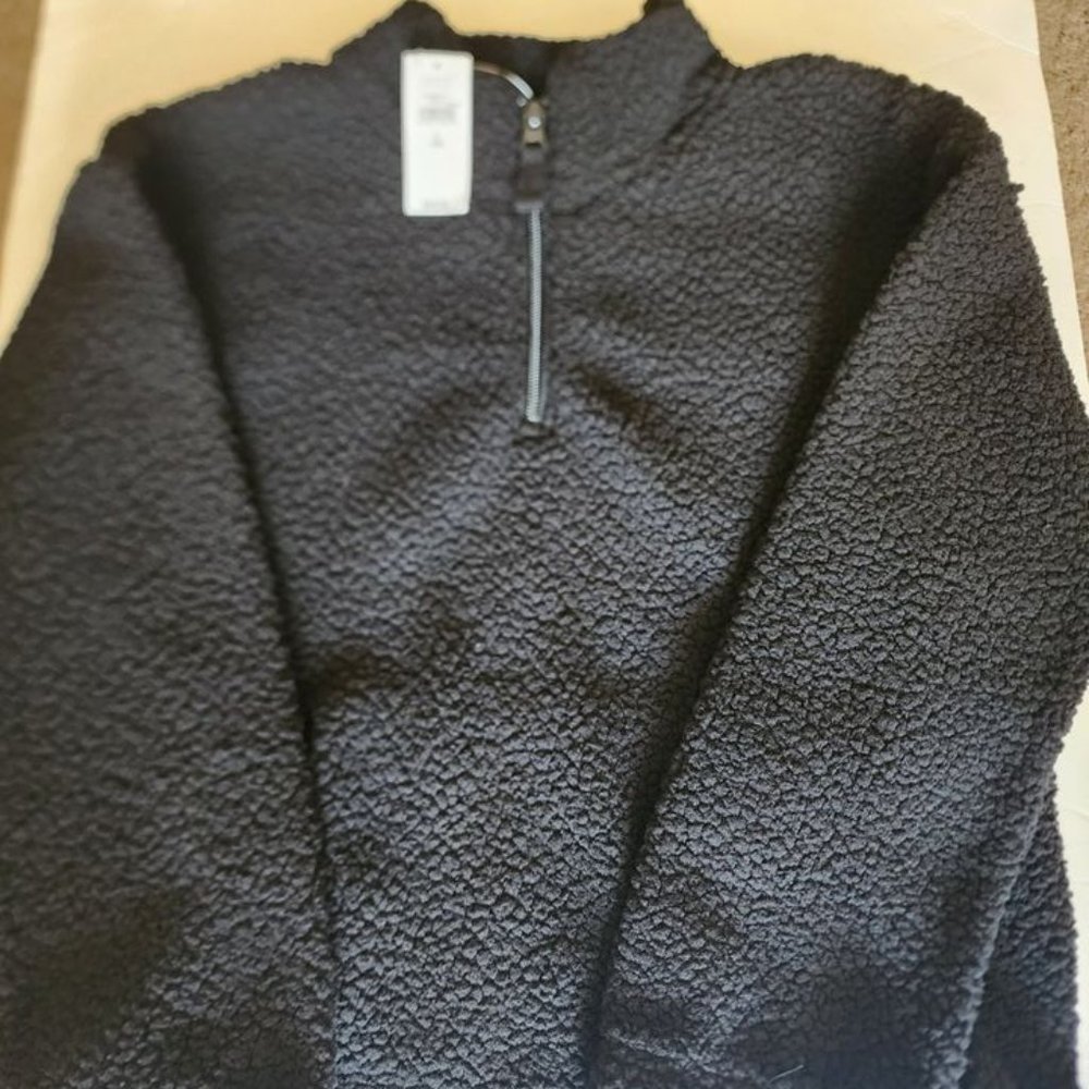 Gap Big Kid Sherpa Pull over NWT Size large